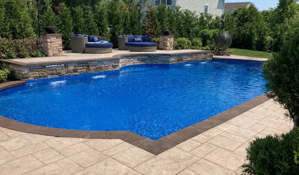 Curved Stone Patio Classic