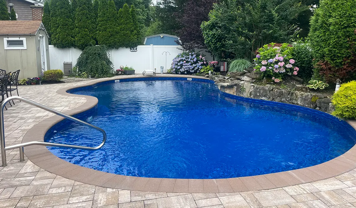 Freeform Garden Retreat